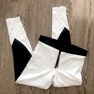 NWOT Victoria’s Secret Sport White Leggings